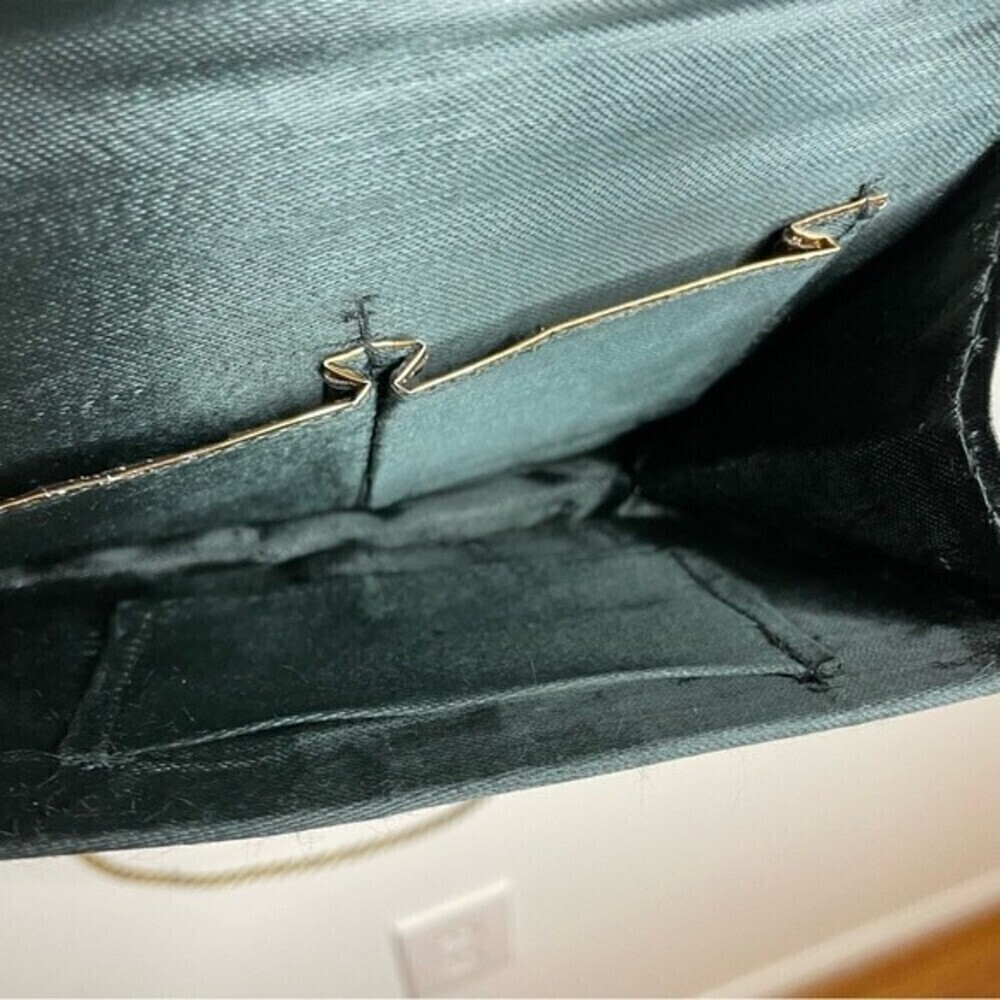 Vintage velvet embroidered bag with faux pearls - Picture 15 of 16